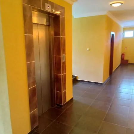Consul Hotel